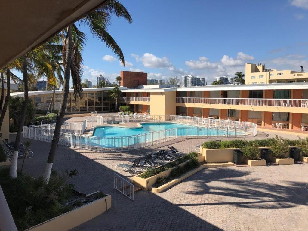 Sahara Beach Club Съни Айлс Бийч Екстериор снимка